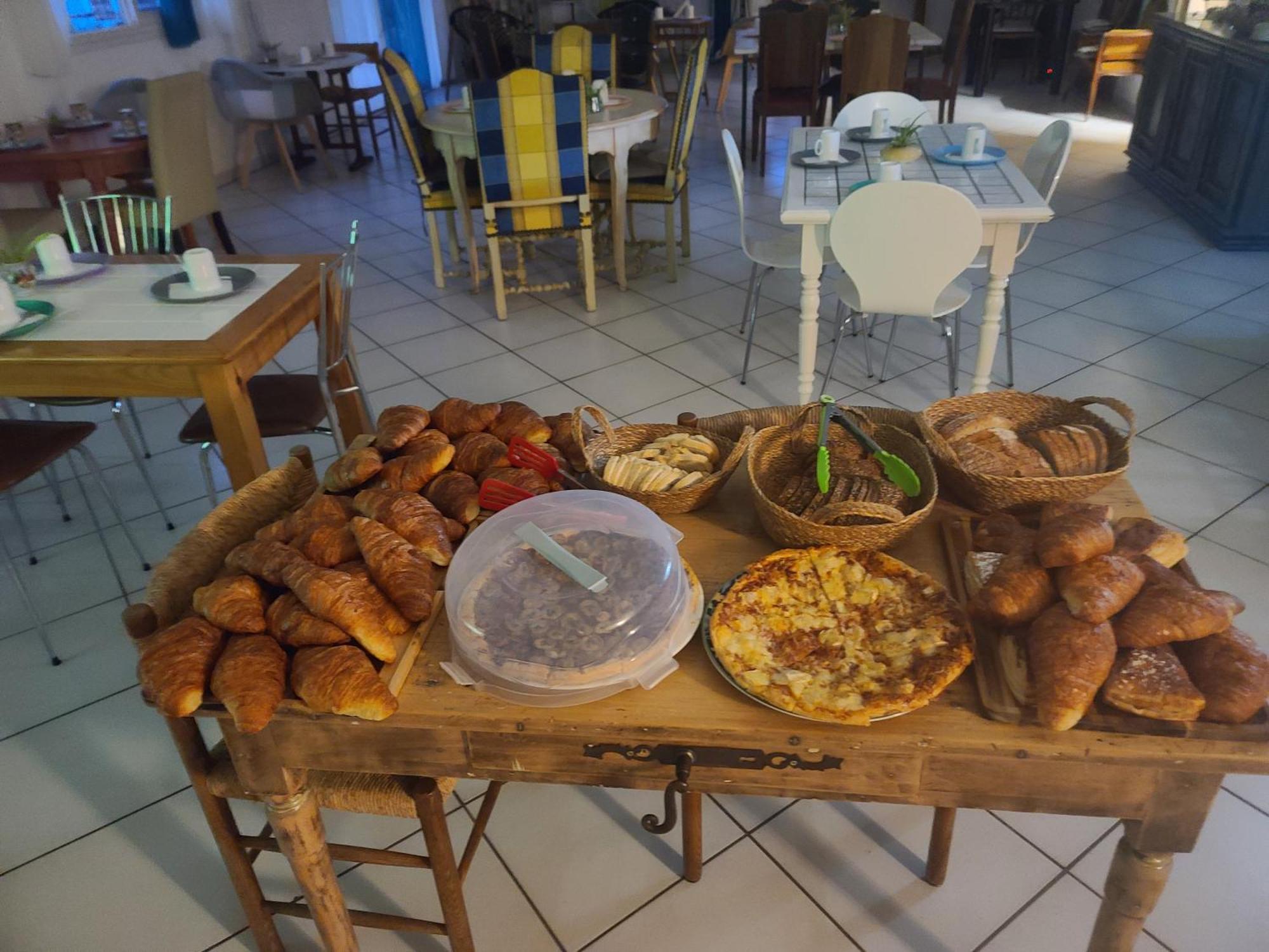 Bel Hotel Restaurant La Gentilhommiere Trèbes 外观 照片
