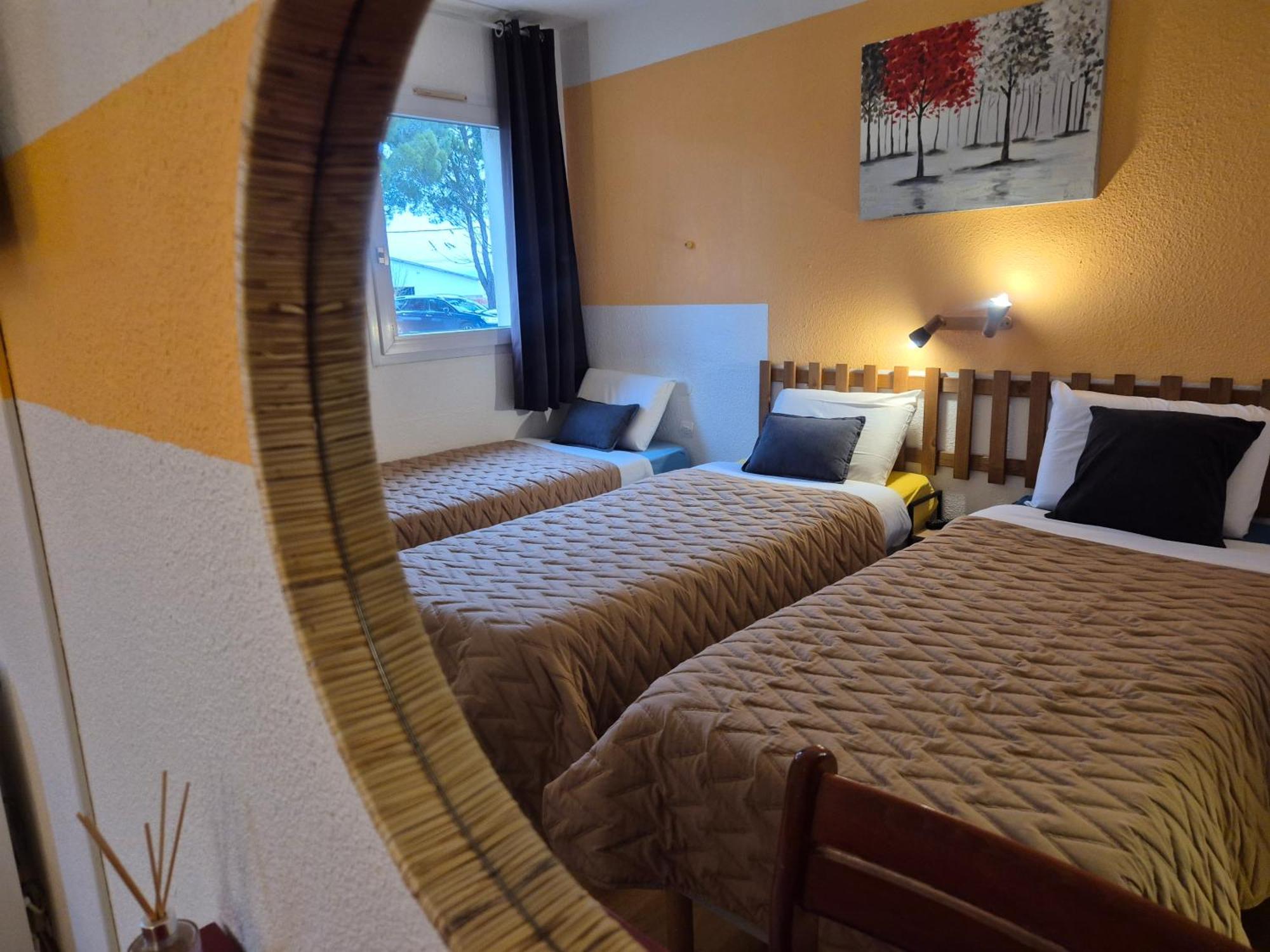 Bel Hotel Restaurant La Gentilhommiere Trèbes 外观 照片