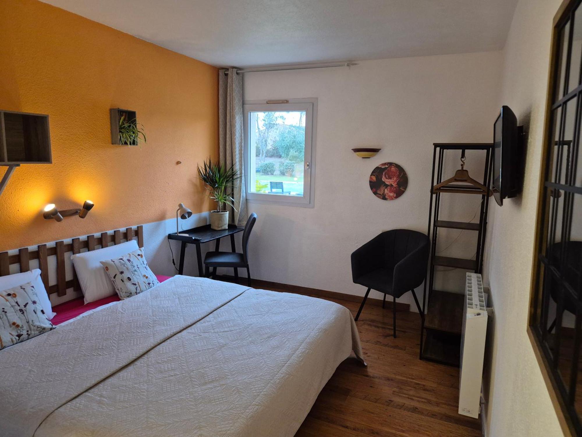 Bel Hotel Restaurant La Gentilhommiere Trèbes 外观 照片