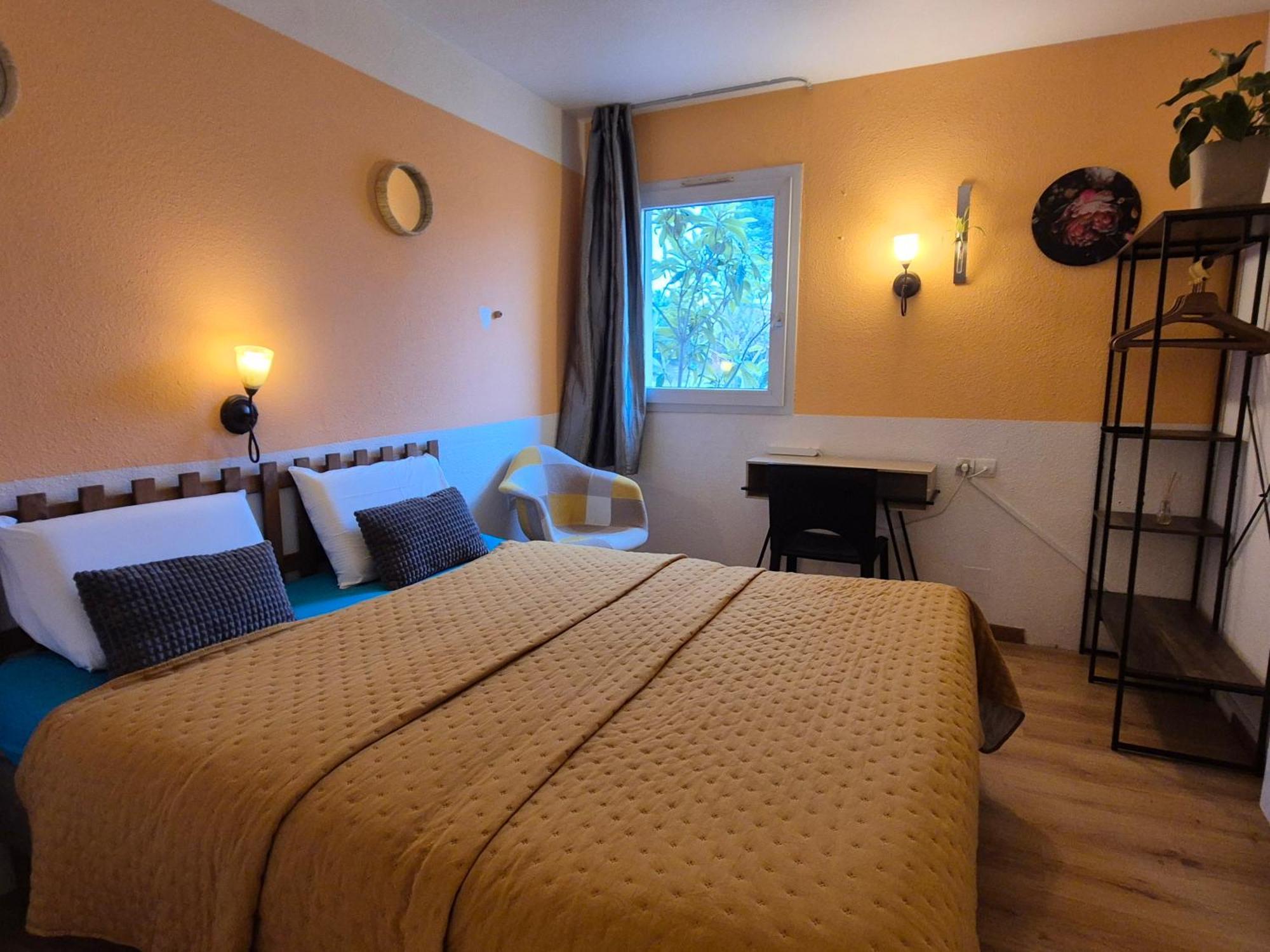 Bel Hotel Restaurant La Gentilhommiere Trèbes 外观 照片